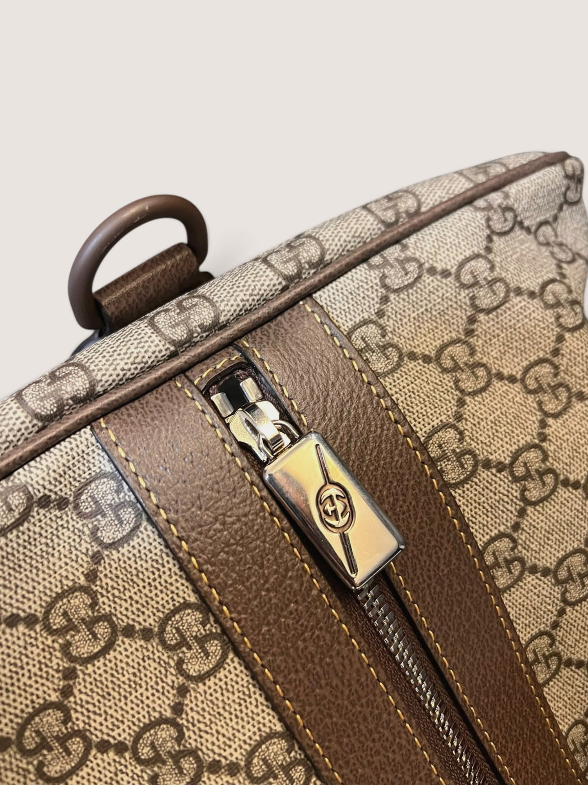Borsone con dettaglio Web Gucci