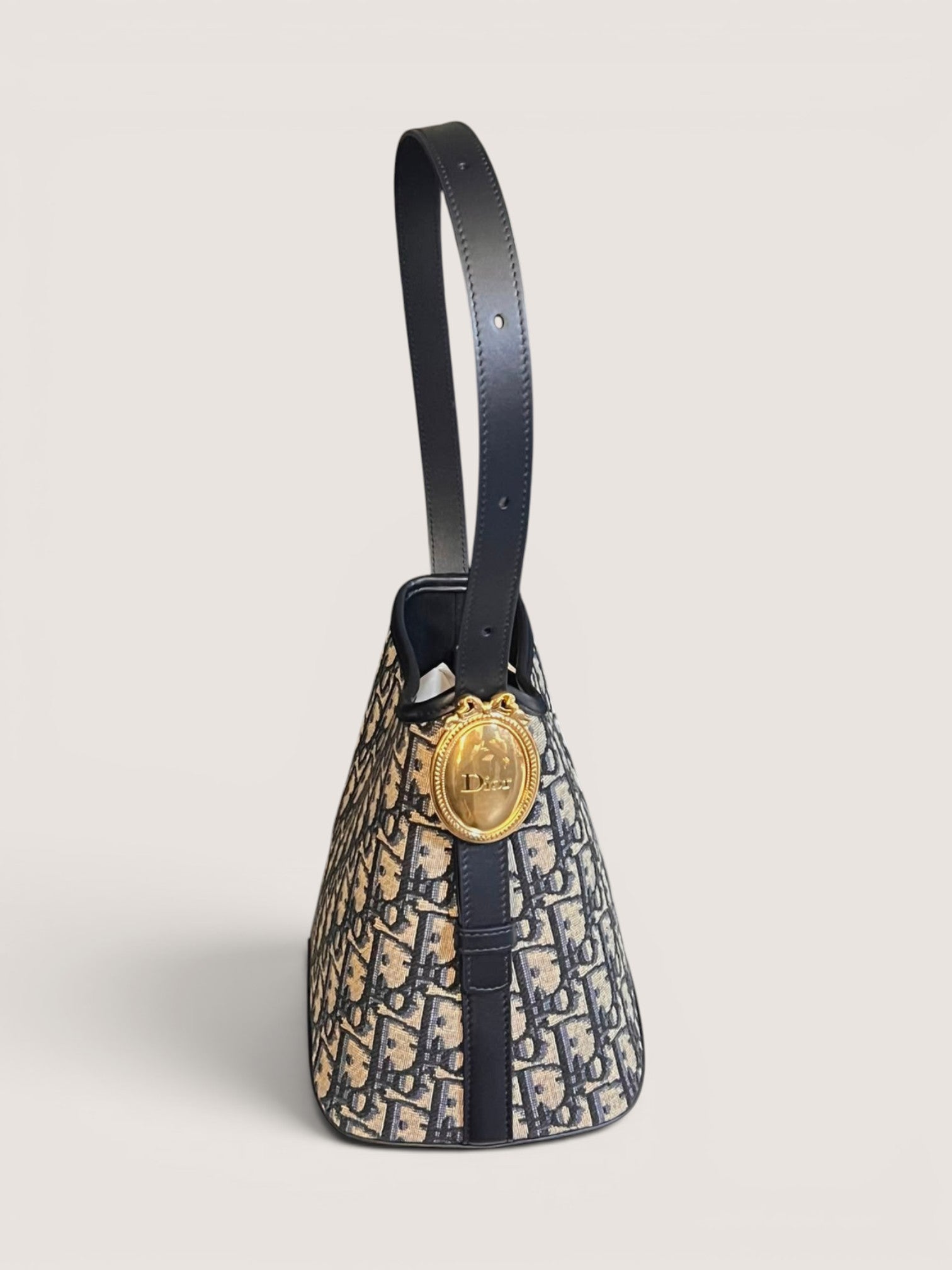 Dior Médaillon Small