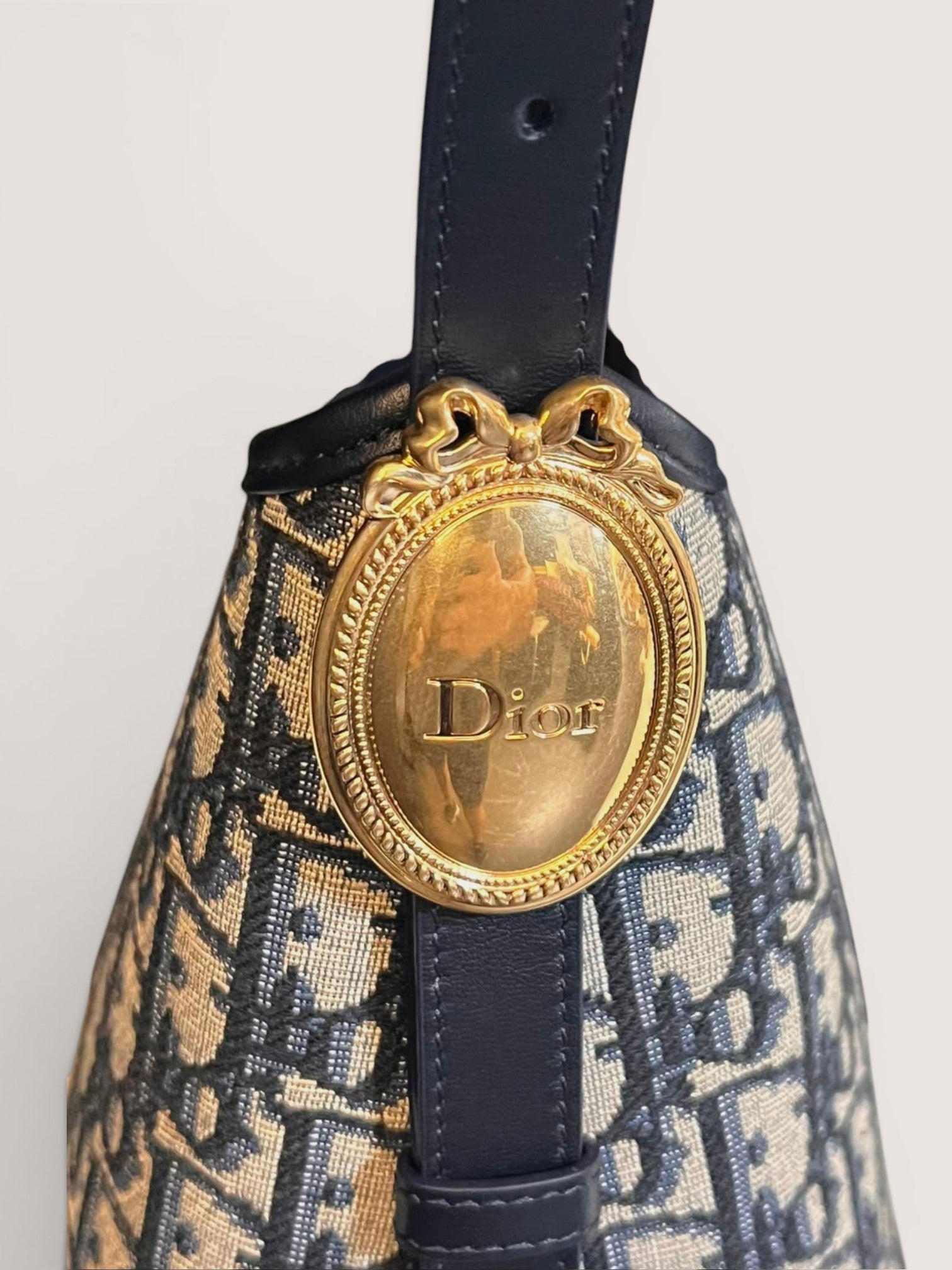 Dior Médaillon Small