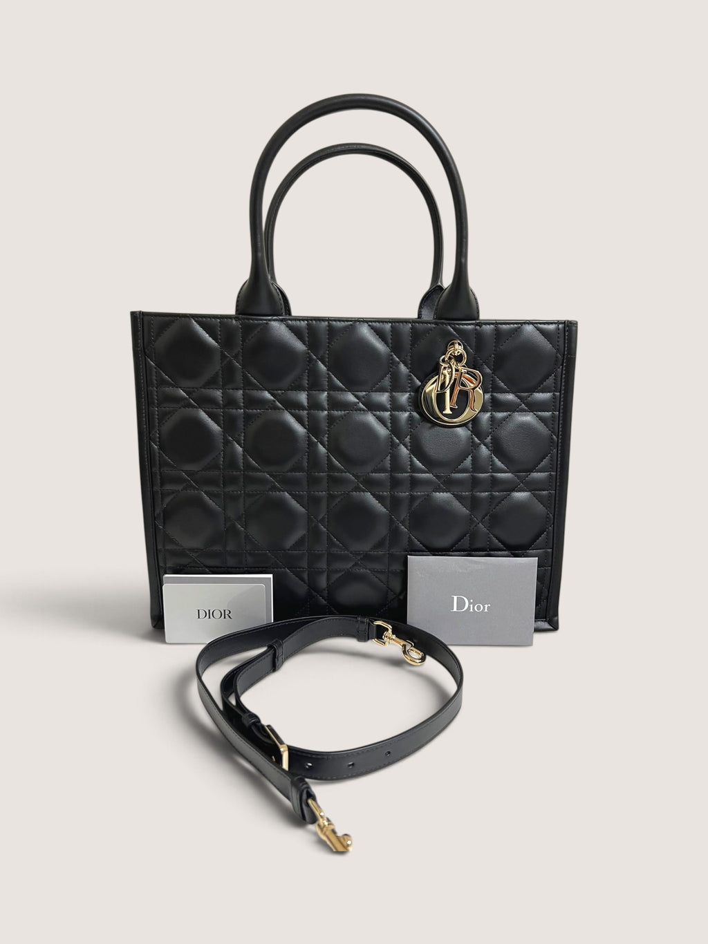 Dior Book Tote Medium in Pelle Macrocannage