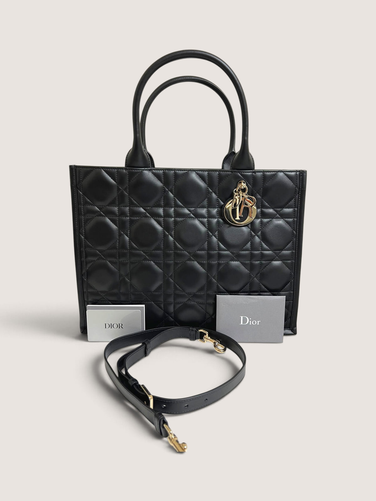 Dior Book Tote Medium in Pelle Macrocannage