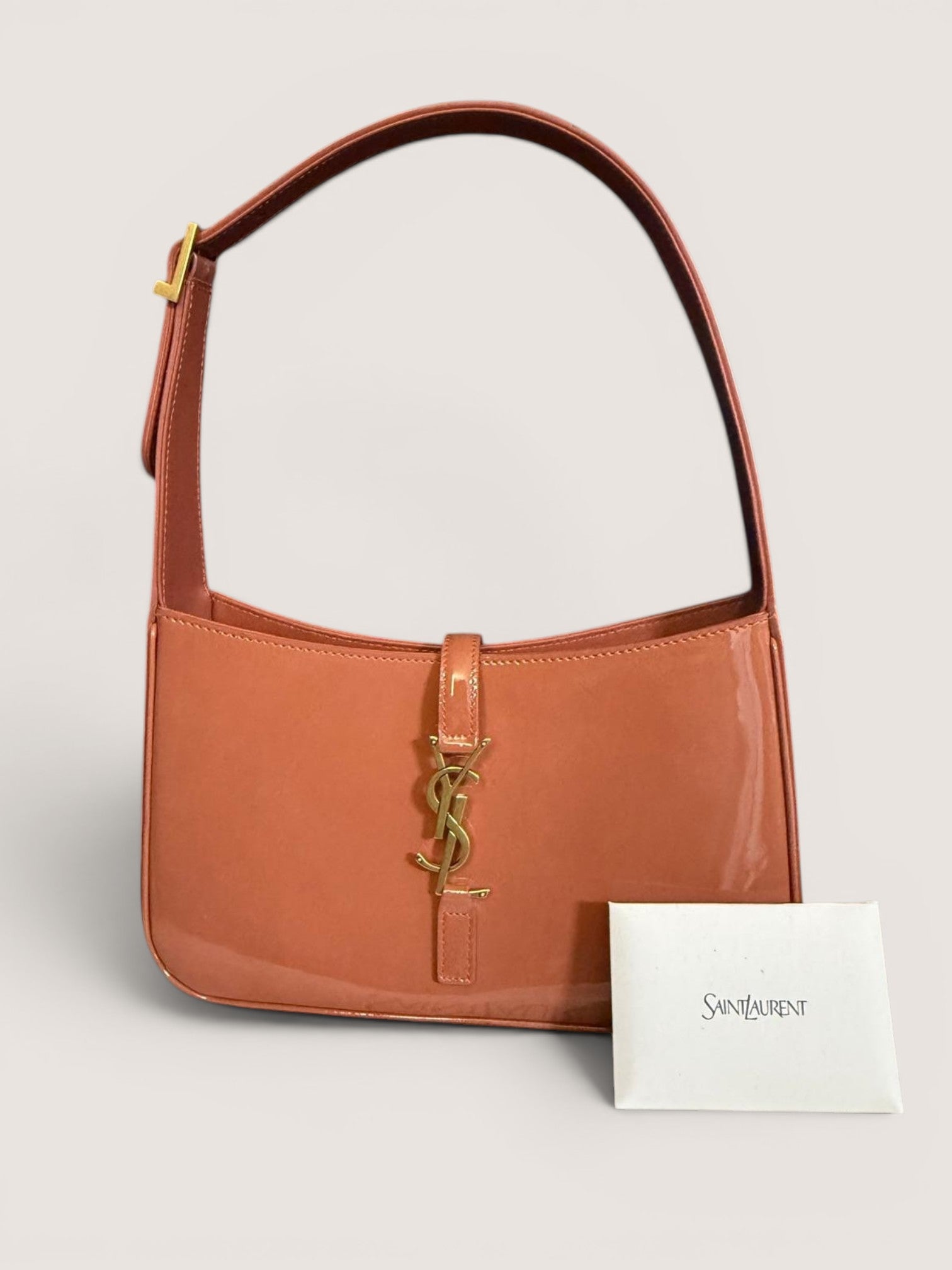 Saint Laurent Hobo Le 5 à 7