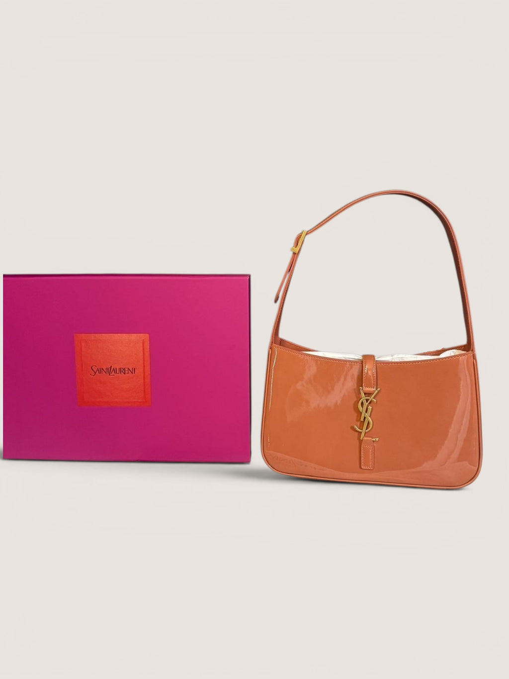 Saint Laurent Hobo Le 5 à 7