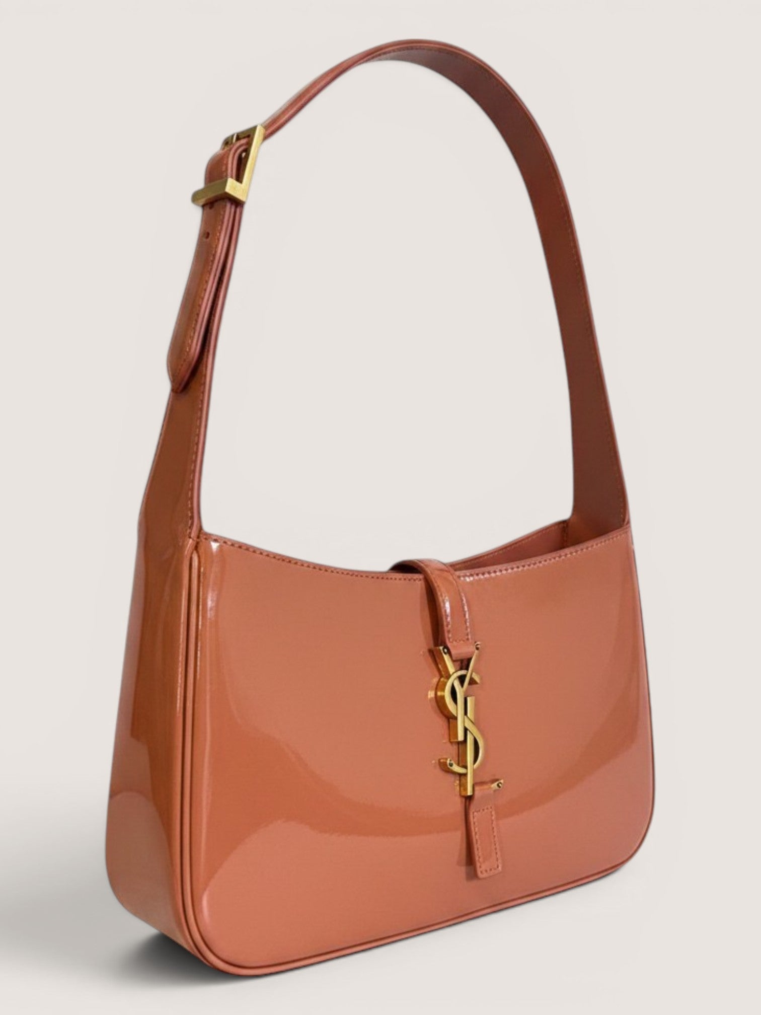 Saint Laurent Hobo Le 5 à 7
