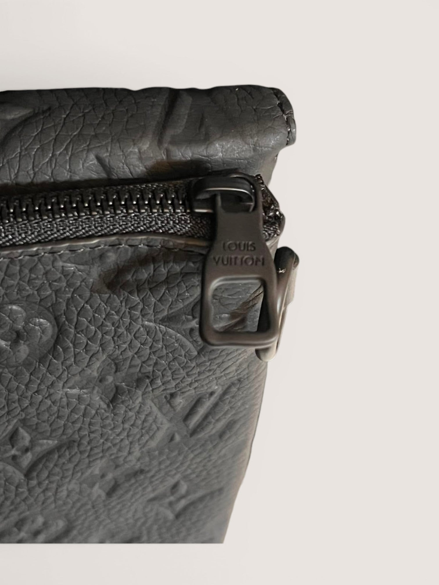 Pochette Louis Vuitton S-Lock